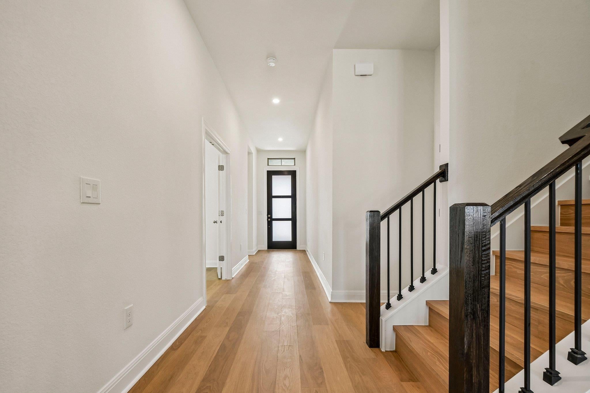 279 San Saba DR