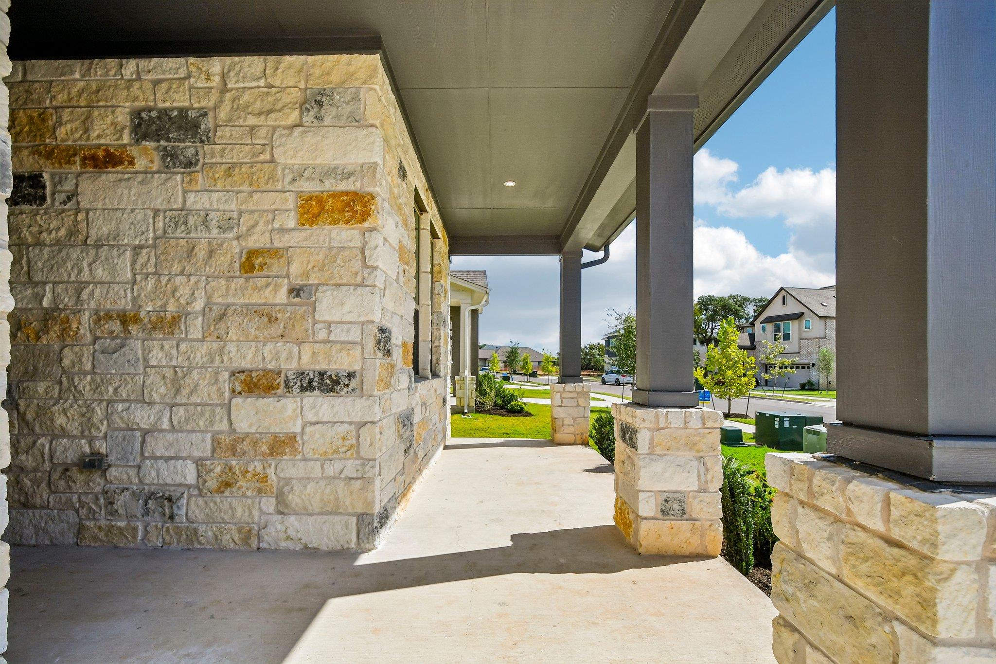 279 San Saba DR