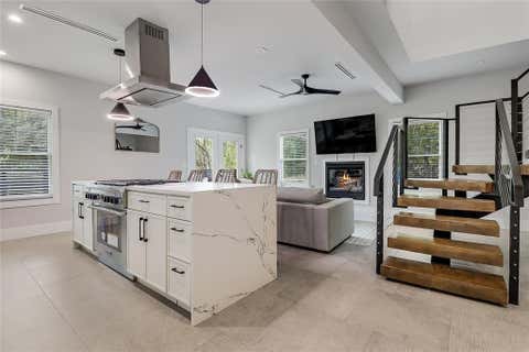 Photo of 1109 W Annie ST, Austin, TX 78704 (MLS # 6093625)