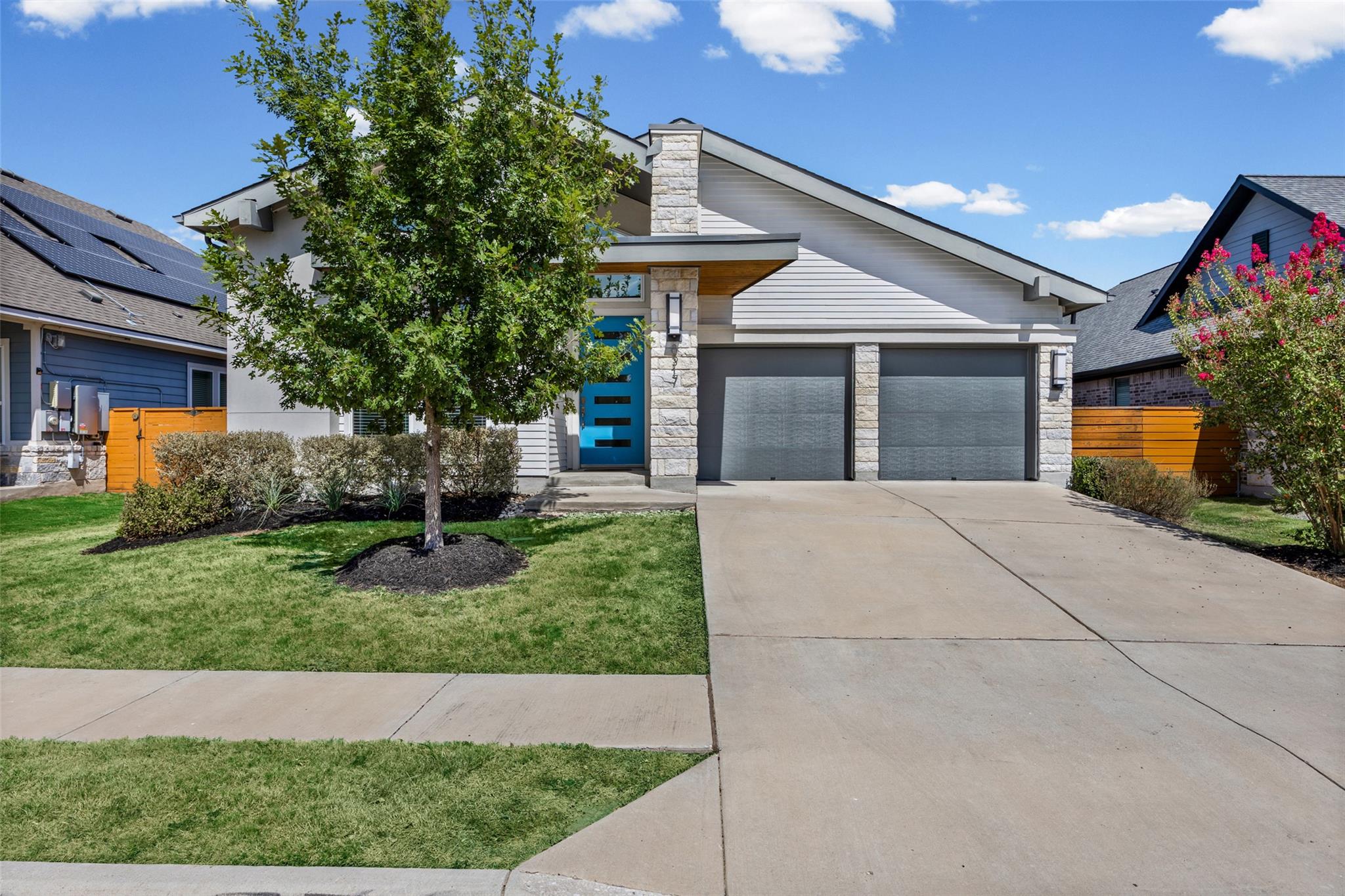 8317 Donnelley DR