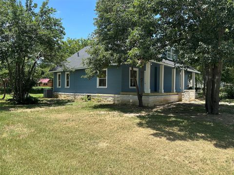 A home in Giddings