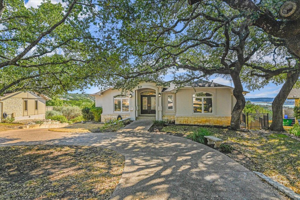 Photo for 2813 Declaration CIR, Lago Vista, TX 78645 (MLS # 4823586)