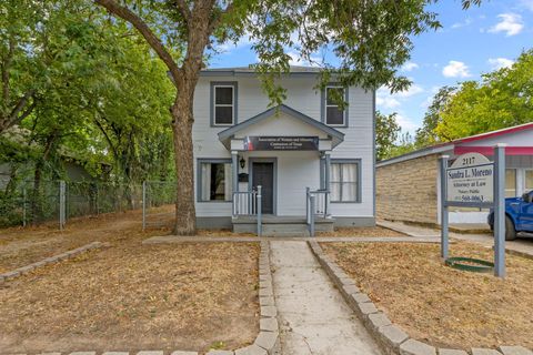 2117 E Cesar Chavez ST Austin TX 78702