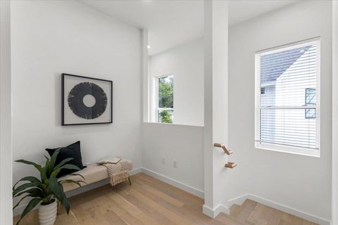 Tiny photo for 3204 Overcup Oak DR, Austin, TX 78704 (MLS # 7377542)