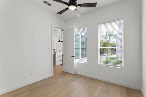 Tiny photo for 3204 Overcup Oak DR, Austin, TX 78704 (MLS # 7377542)