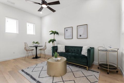 Tiny photo for 3204 Overcup Oak DR, Austin, TX 78704 (MLS # 7377542)