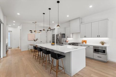 Tiny photo for 3204 Overcup Oak DR, Austin, TX 78704 (MLS # 7377542)