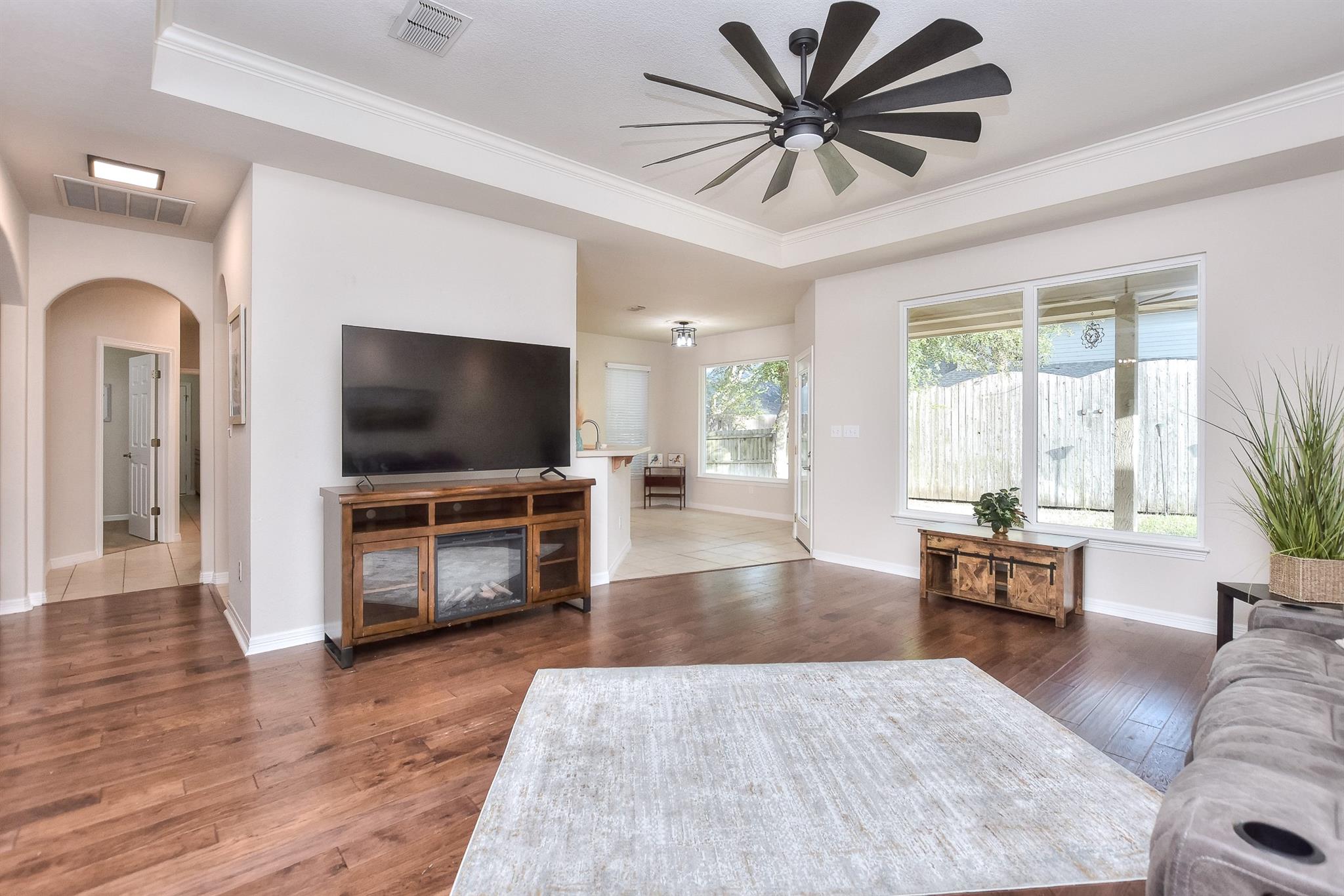 111 Pecos CT