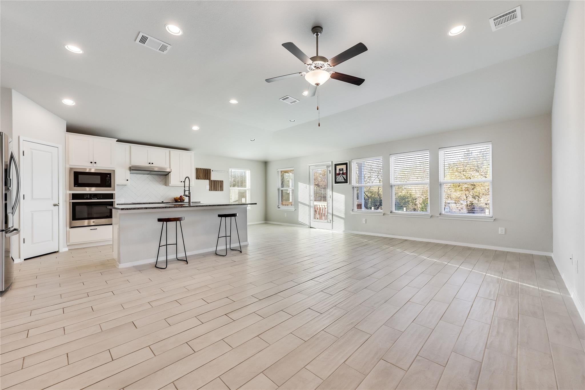 21522 Horseshoe LOOP