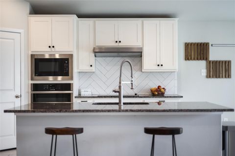 Photo of 21522 Horseshoe LOOP, Lago Vista, TX 78645 (MLS # 2715972)