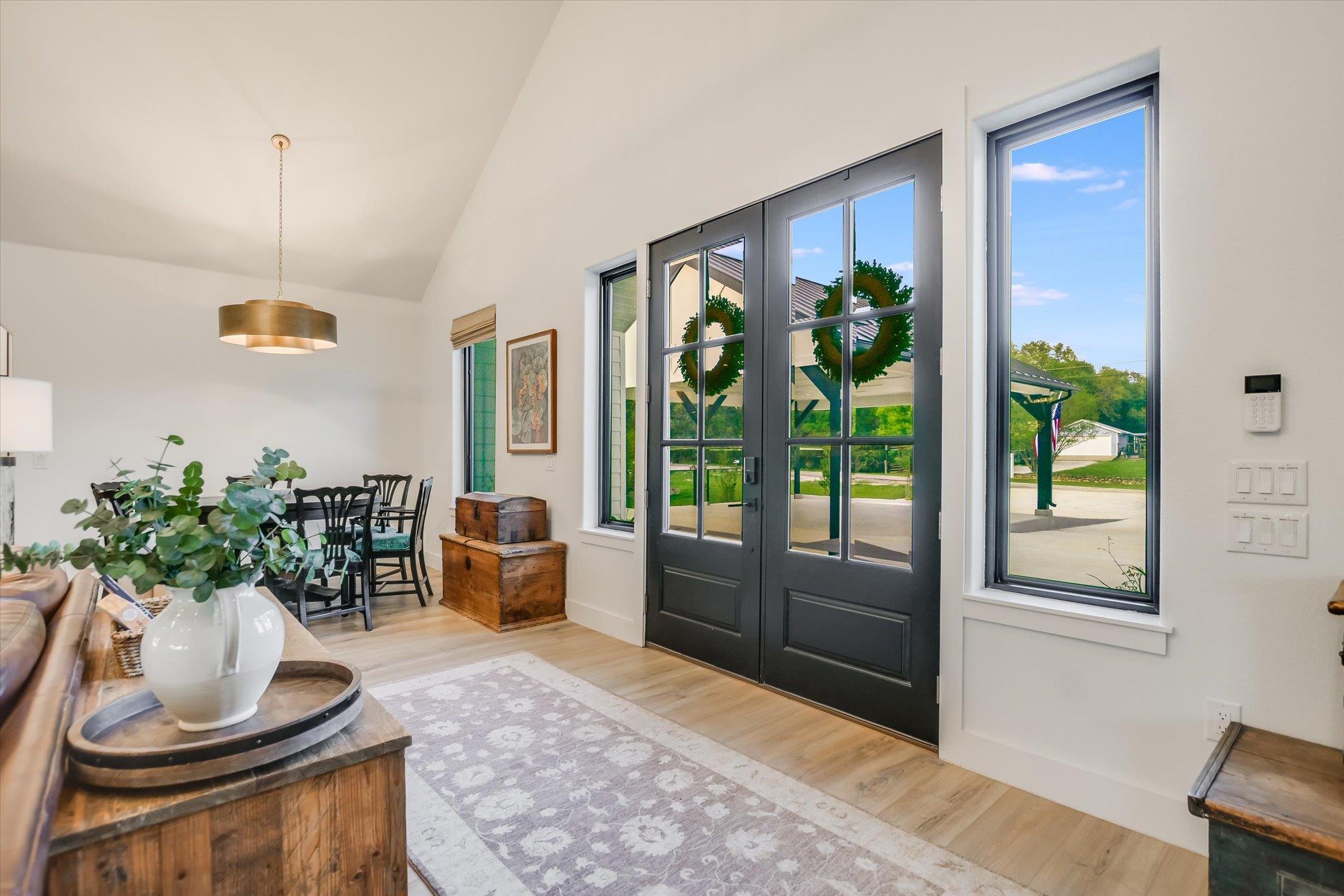210 Hub DR