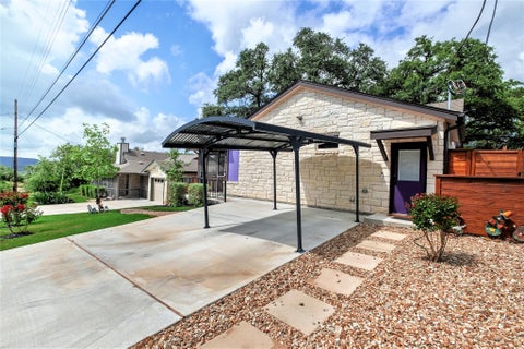 Tiny photo for 10502 W Lakeview DR, Jonestown, TX 78645 (MLS # 5917468)