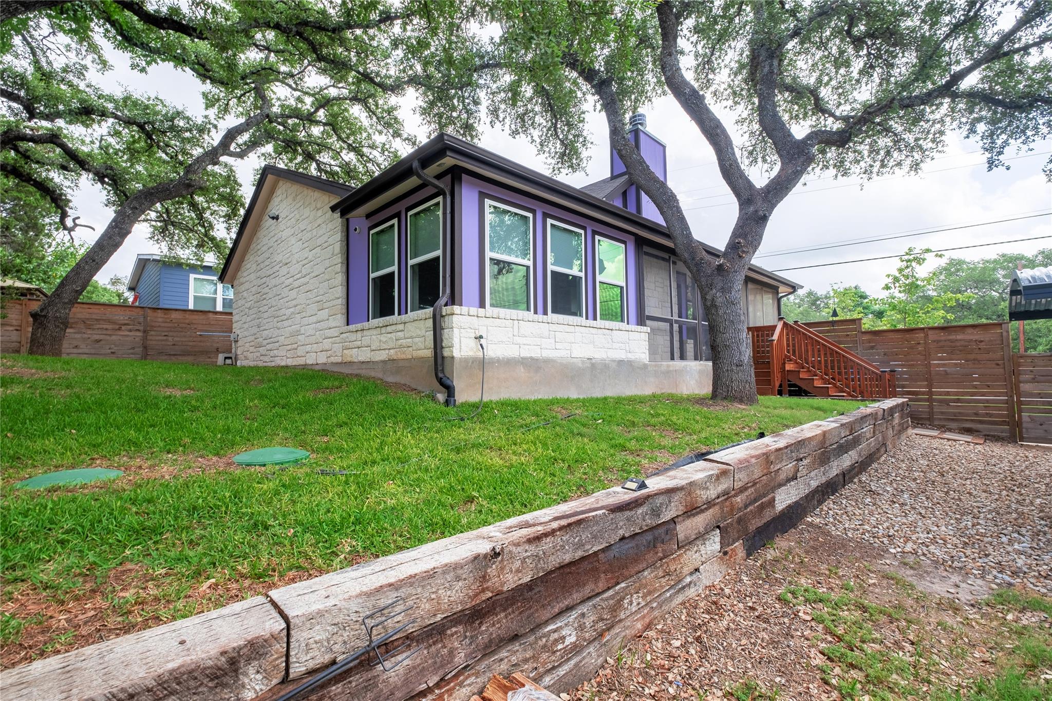 10502 W Lakeview DR