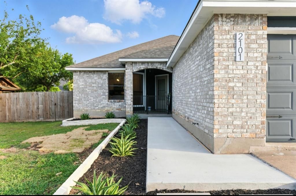 Photo of 2101 Boxwood PATH, Round Rock, TX 78664 (MLS # 4499815)