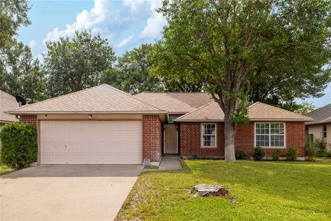 Photo of 2309 Sycamore TRL, Round Rock, TX 78664 (MLS # 1219002)