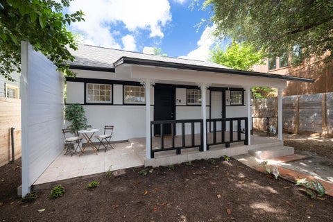Photo of 2503 Gonzales ST, Austin, TX 78702 (MLS # 8804684)