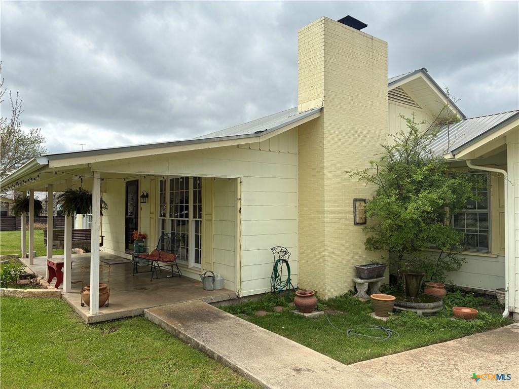 Photo of 408 S Porter ST, Lampasas, TX 76550 (MLS # 3942439)