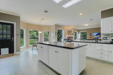 Tiny photo for 2302 Cliffs Edge DR, Austin, TX 78733 (MLS # 3470278)