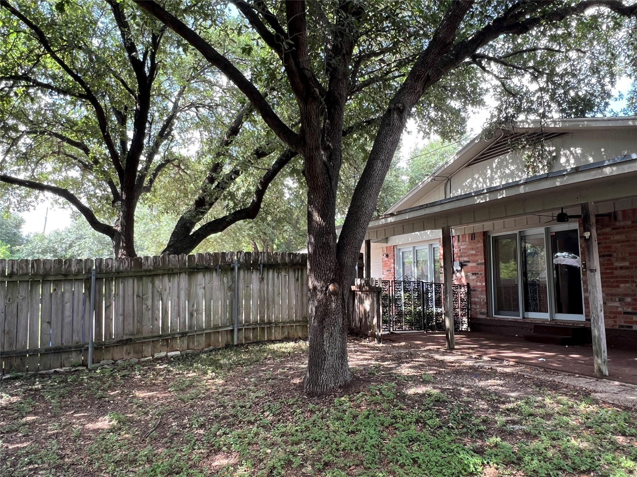 812 George ST