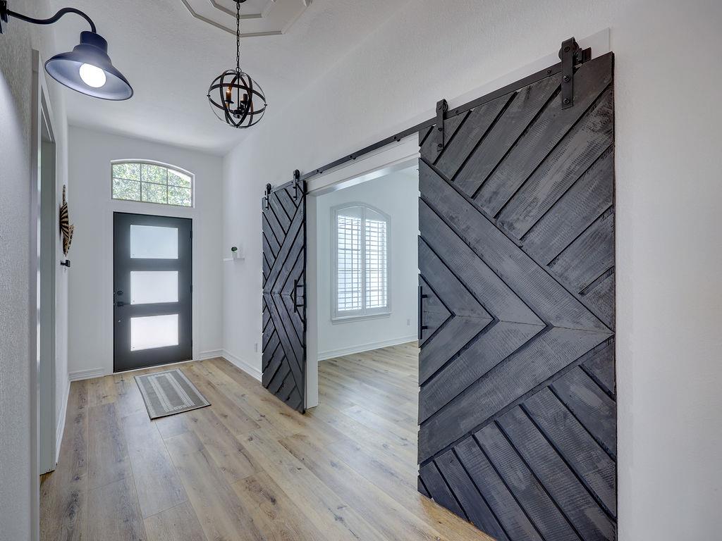 9902 Scenic Bluff DR