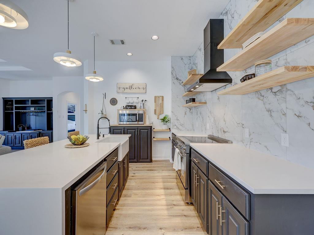 9902 Scenic Bluff DR