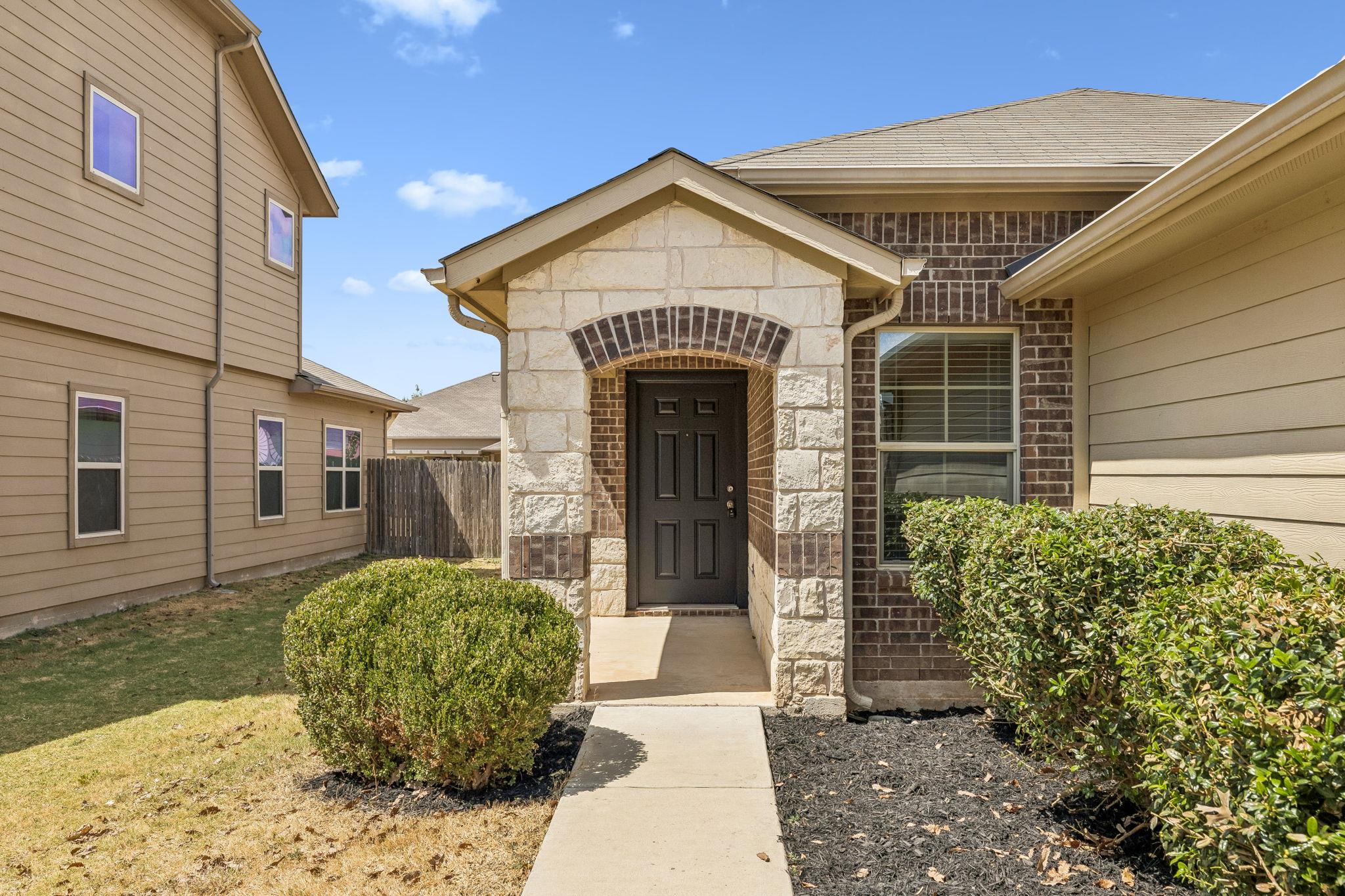 505 Pinnacle DR