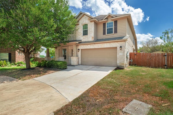 300 BLOSSOM VALLEY STRM, BUDA, TX 78610 - Image 31ea005b4c565cf5f0e2b6ffa764b347/1437571303