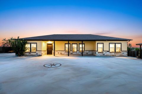 749 El Rey DR Kyle TX 78640