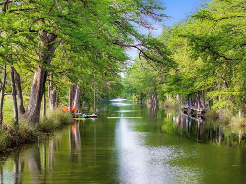 6098 N. US Hwy 83 Leakey TX 78873