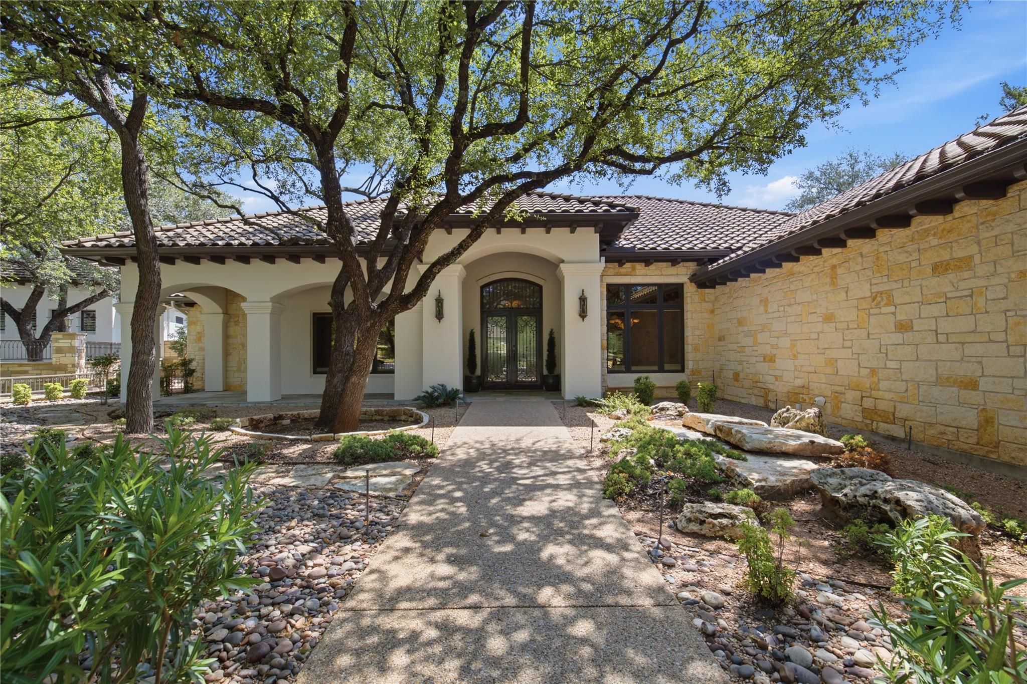 300 Stardust LN
