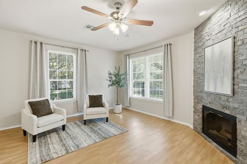 Tiny photo for 1900 Scofield Ridge PKWY #203, Austin, TX 78727 (MLS # 1773044)