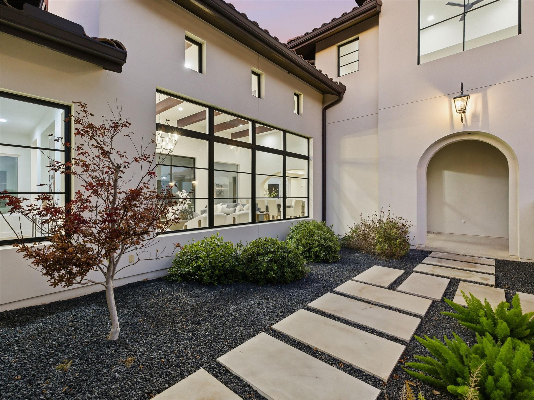 12625 Maidenhair, #31 LN