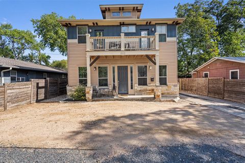 Photo of 500 W 55th 1/2 ST, Austin, TX 78751 (MLS # 3924208)