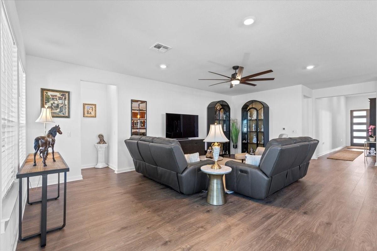 7701 Ellas Inlet DR