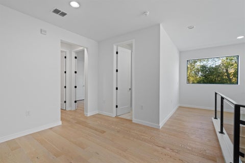 Tiny photo for 1107 Taulbee LN #B, Austin, TX 78757 (MLS # 3207579)