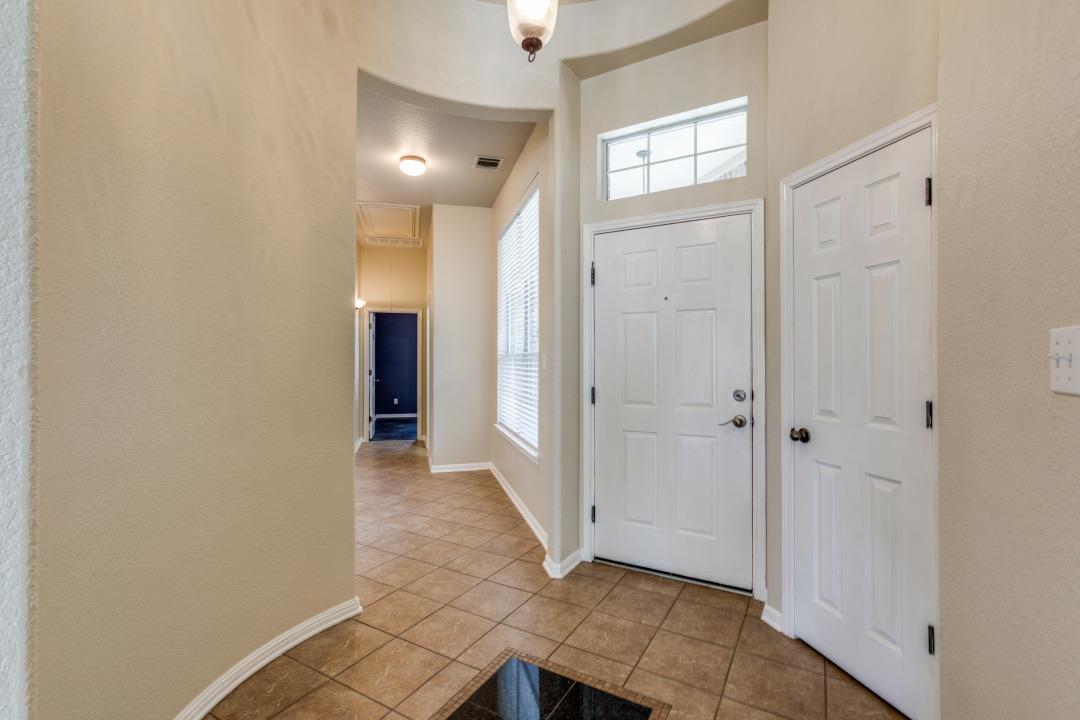 253 Lear Ave
