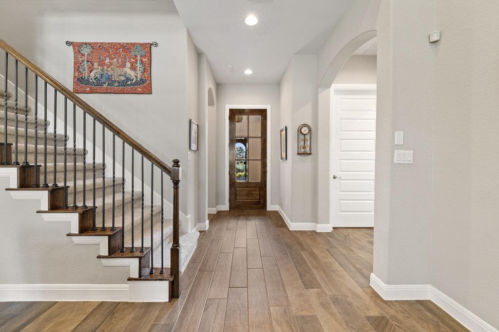 112 Charmstone LN