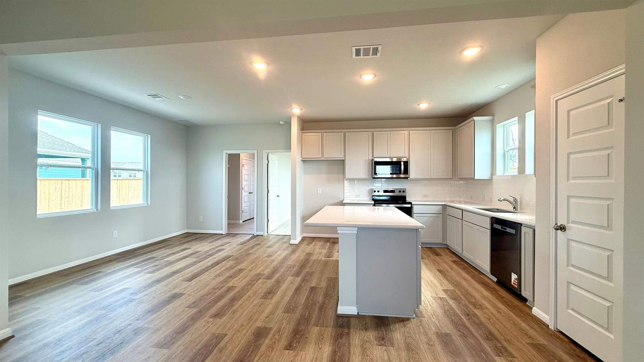106 W Wesley Miller LN