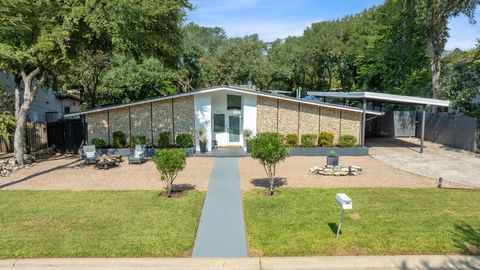 Tiny photo for 412 Ridgewood RD, West Lake Hills, TX 78746 (MLS # 8364623)