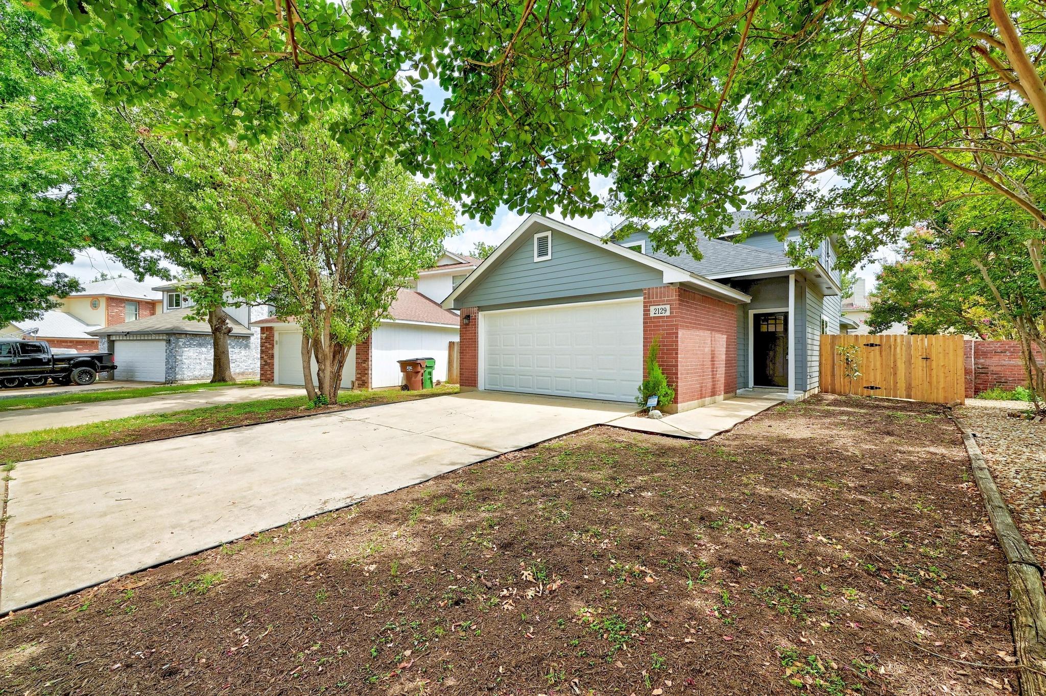 2129 Redwing WAY