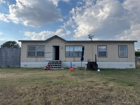 Photo of 490 Rosewood DR, Dale, TX 78616 (MLS # 3467969)