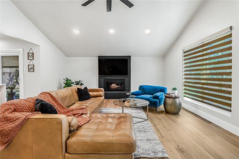 Tiny photo for 7717 Croftwood DR, Austin, TX 78749 (MLS # 9304873)