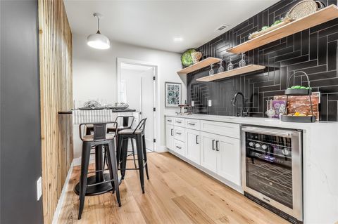 Tiny photo for 7717 Croftwood DR, Austin, TX 78749 (MLS # 9304873)