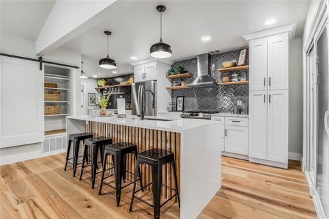 Tiny photo for 7717 Croftwood DR, Austin, TX 78749 (MLS # 9304873)