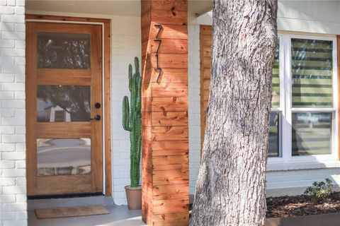 Tiny photo for 7717 Croftwood DR, Austin, TX 78749 (MLS # 9304873)
