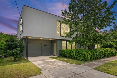 Photo of 1309 Hackberry ST, Austin, TX 78702 (MLS # 2223626)
