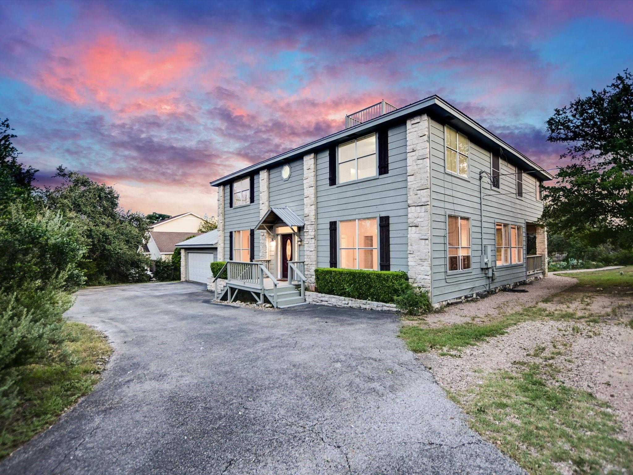 Austin, Texas 78733, United States, 5 Bedrooms Bedrooms, ,3 BathroomsBathrooms,Residential,Pending,51075