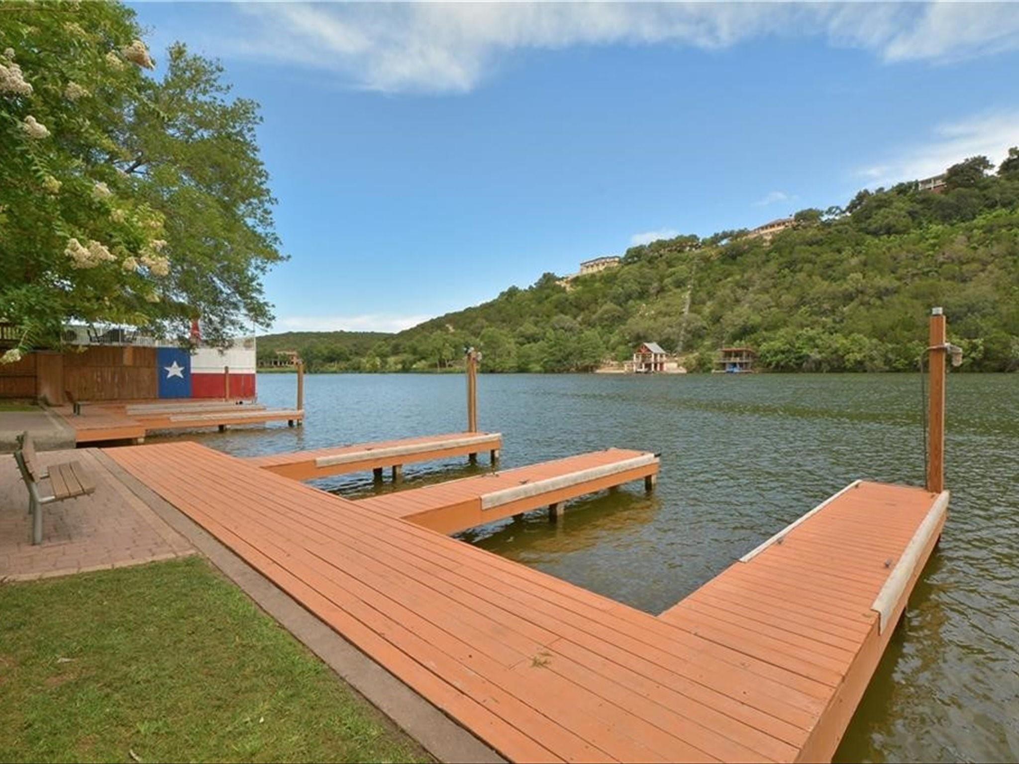 Austin, Texas 78733, United States, 5 Bedrooms Bedrooms, ,3 BathroomsBathrooms,Residential,Pending,51075