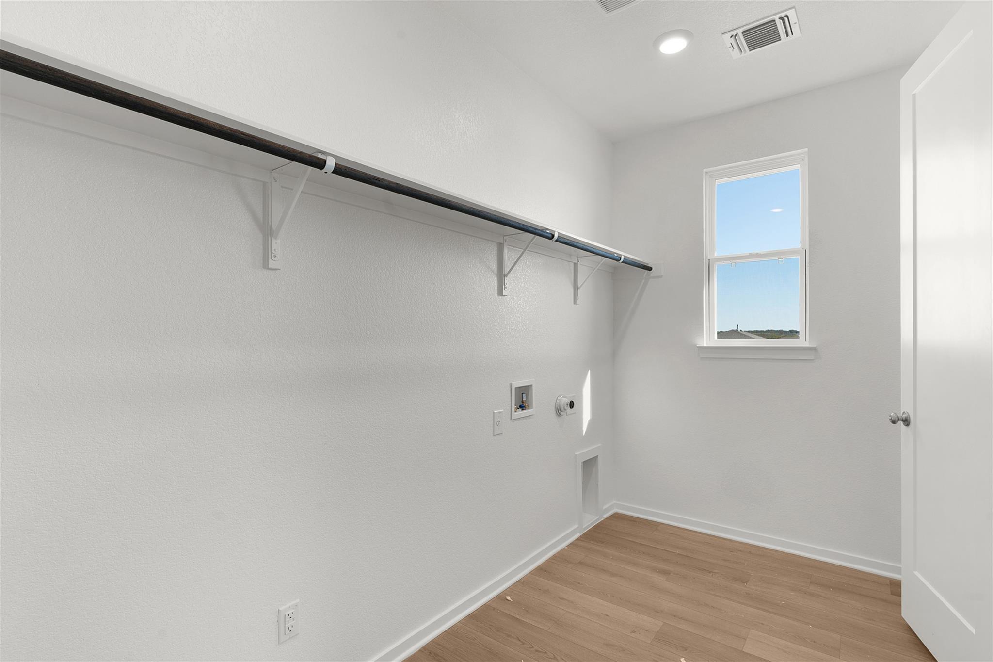 510 Clove Current CT