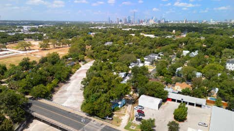 Photo of 920 SHADY LN, Austin, TX 78702 (MLS # 1765850)